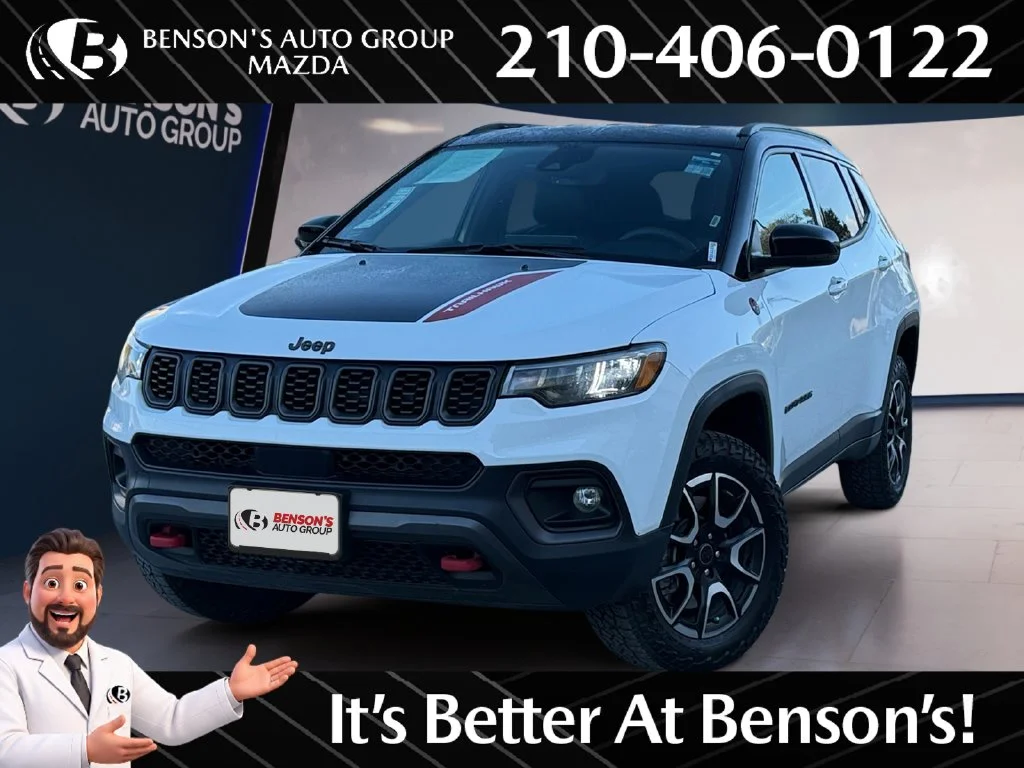 Used 2025 White Jeep Trailhawk image 1