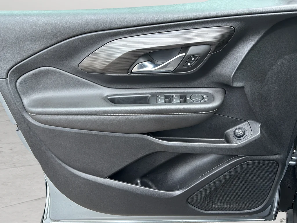 Used 2023 Silver GMC SLE image 11