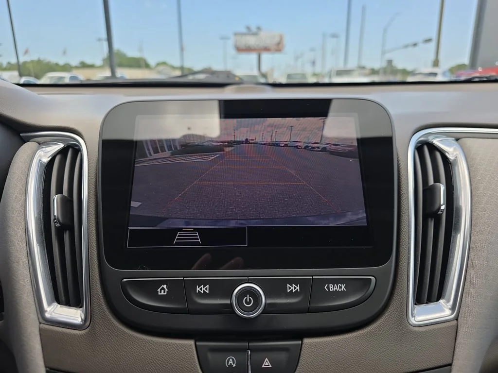 Used 2021 Blue Chevrolet LT image 17