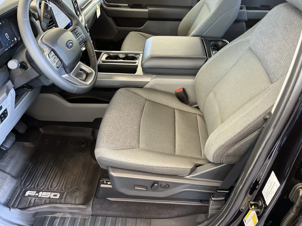 New 2026 Agate Black Metallic Ford XLT image 12