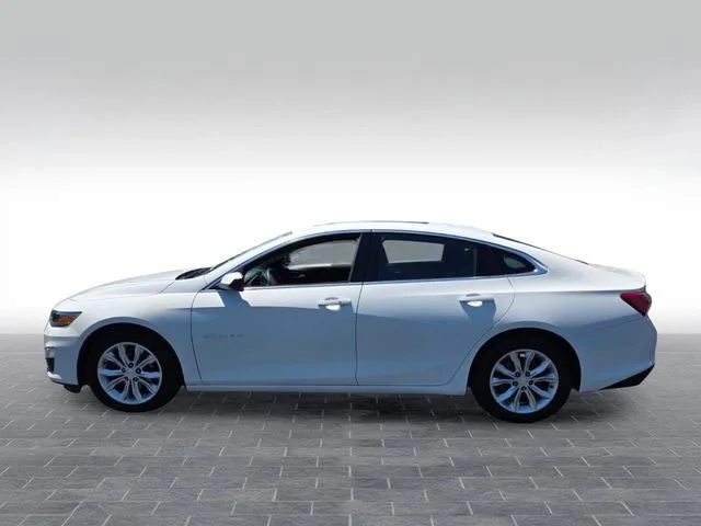Used 2020 SUMMIT WHITE Chevrolet LT image 4