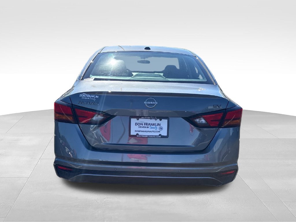 Used 2024 Gray Nissan 2.5 SV image 4