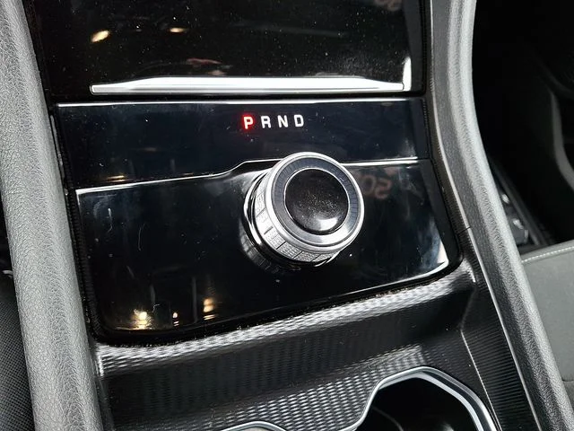 Used 2025 Black Jeep Laredo image 16
