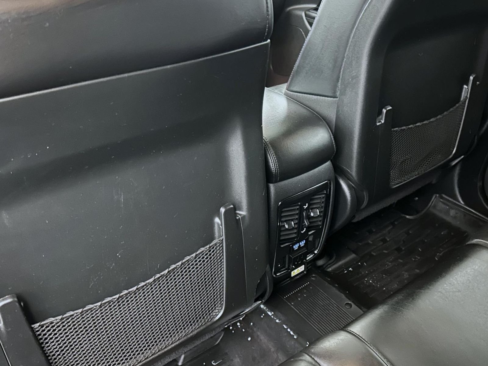 Used 2019 Silver Jeep Limited image 21