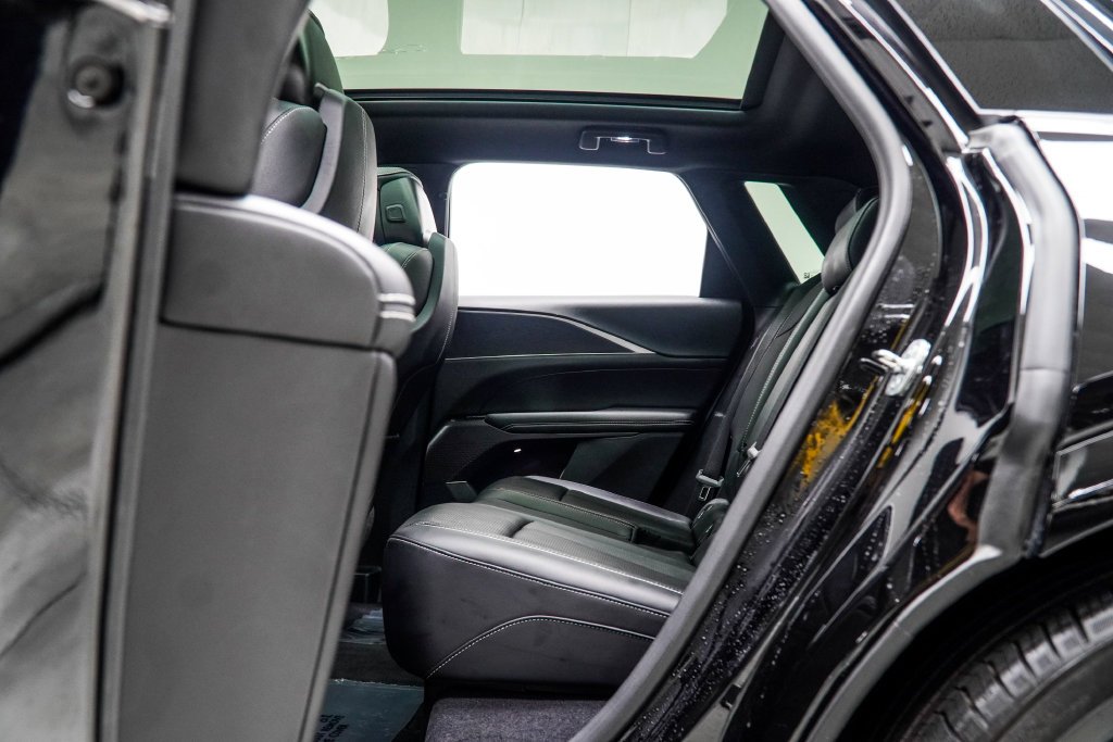 Used 2025 Black Cadillac Sport image 43