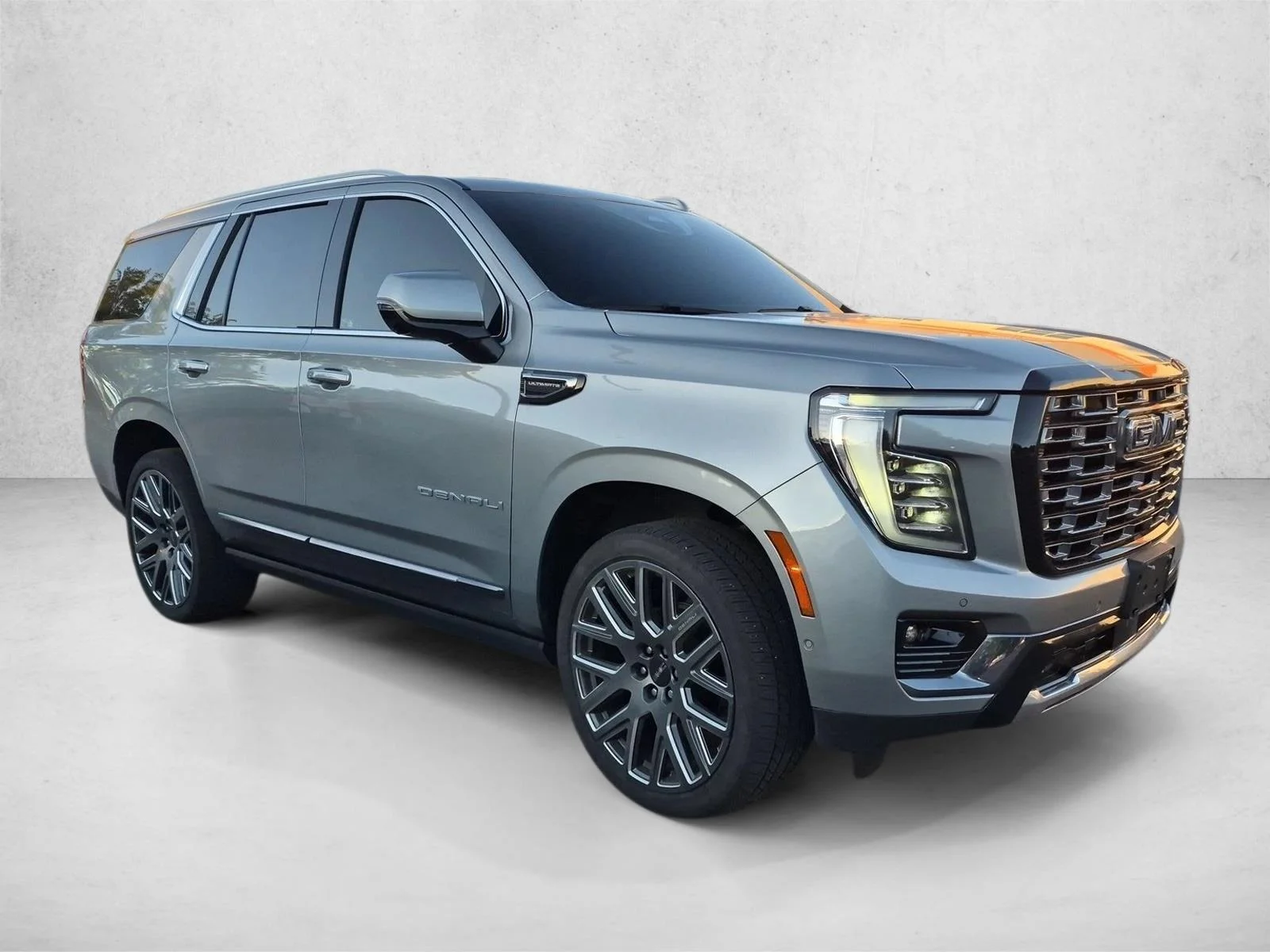 Used 2025 Sterling GMC Denali Ultimate image 3