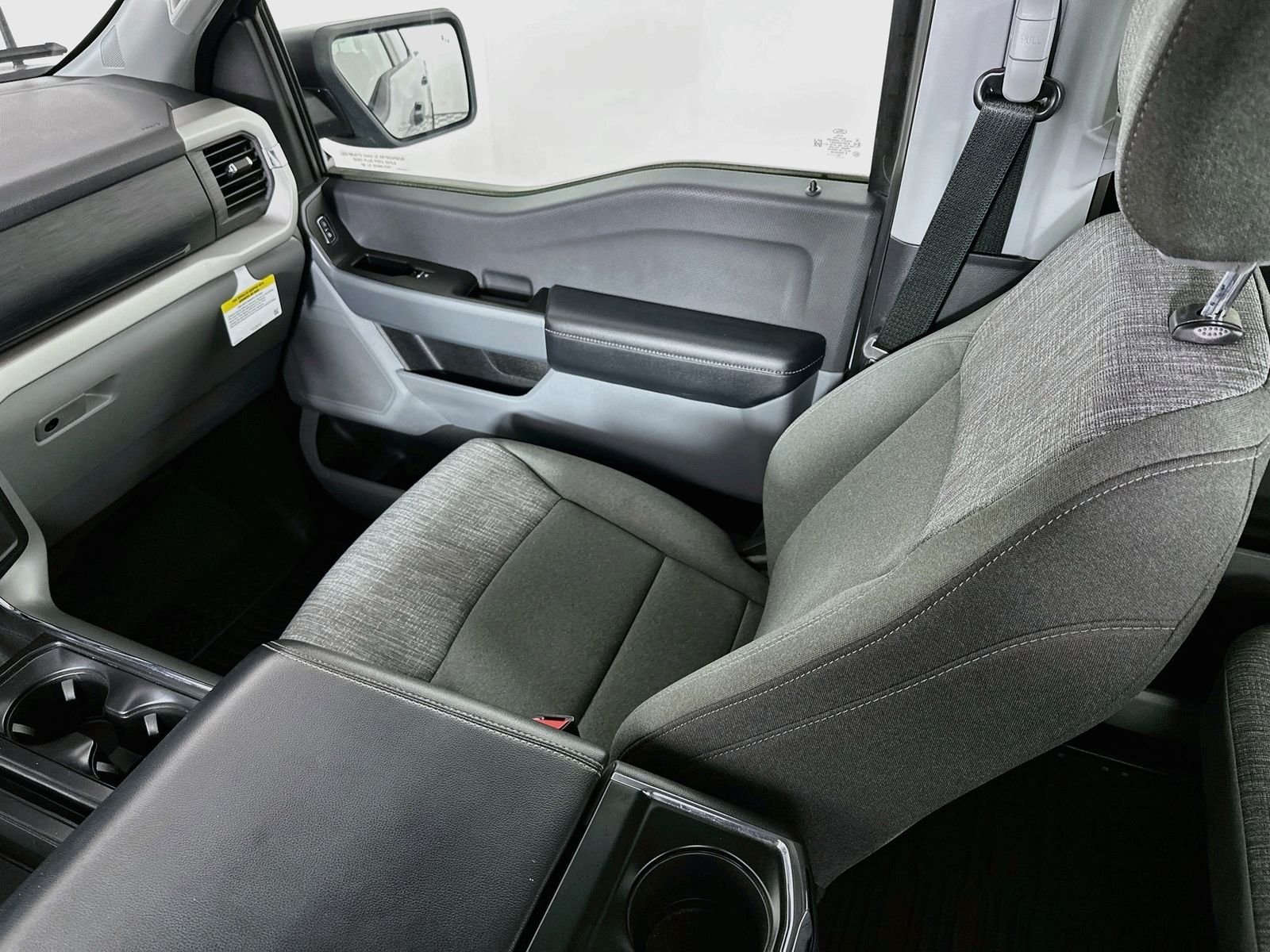 Used 2022 Silver Ford XLT image 23
