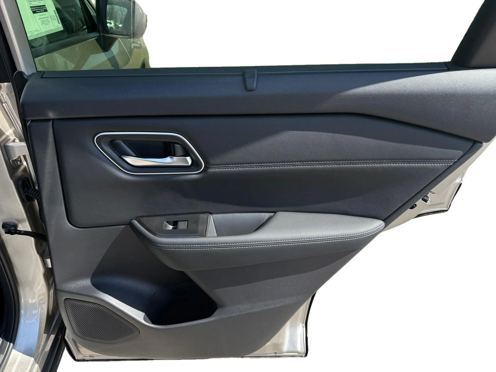 New 2026 Champagne Silver Metallic Nissan Platinum image 26