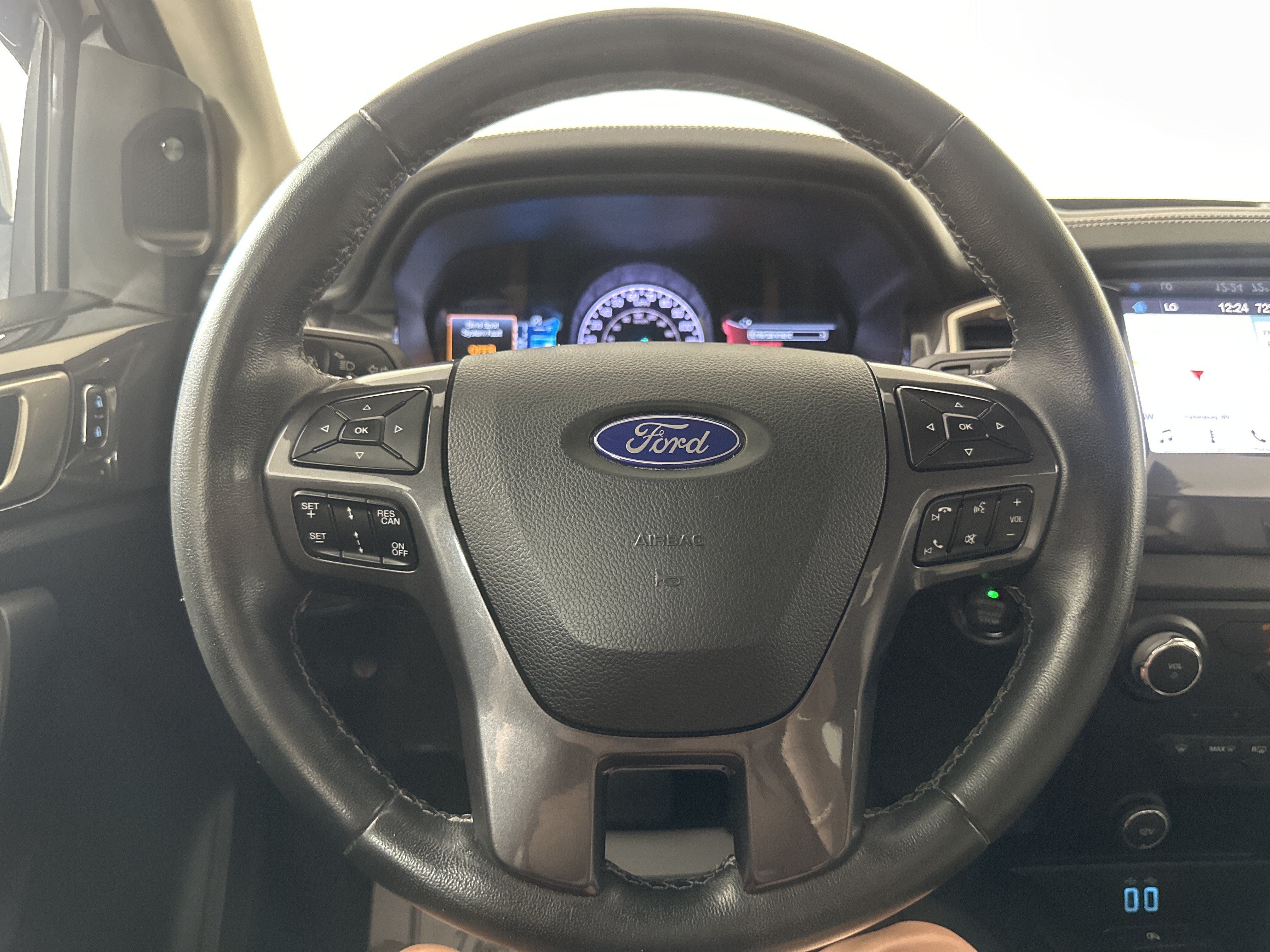 Used 2019 White Ford  image 12