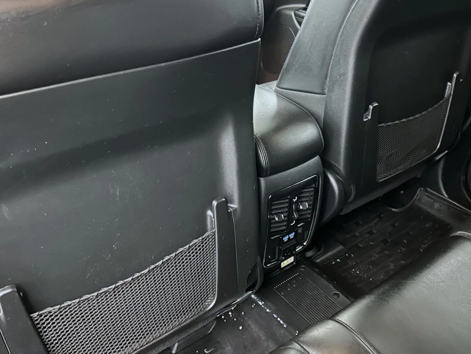Used 2019 Silver Jeep Limited image 21