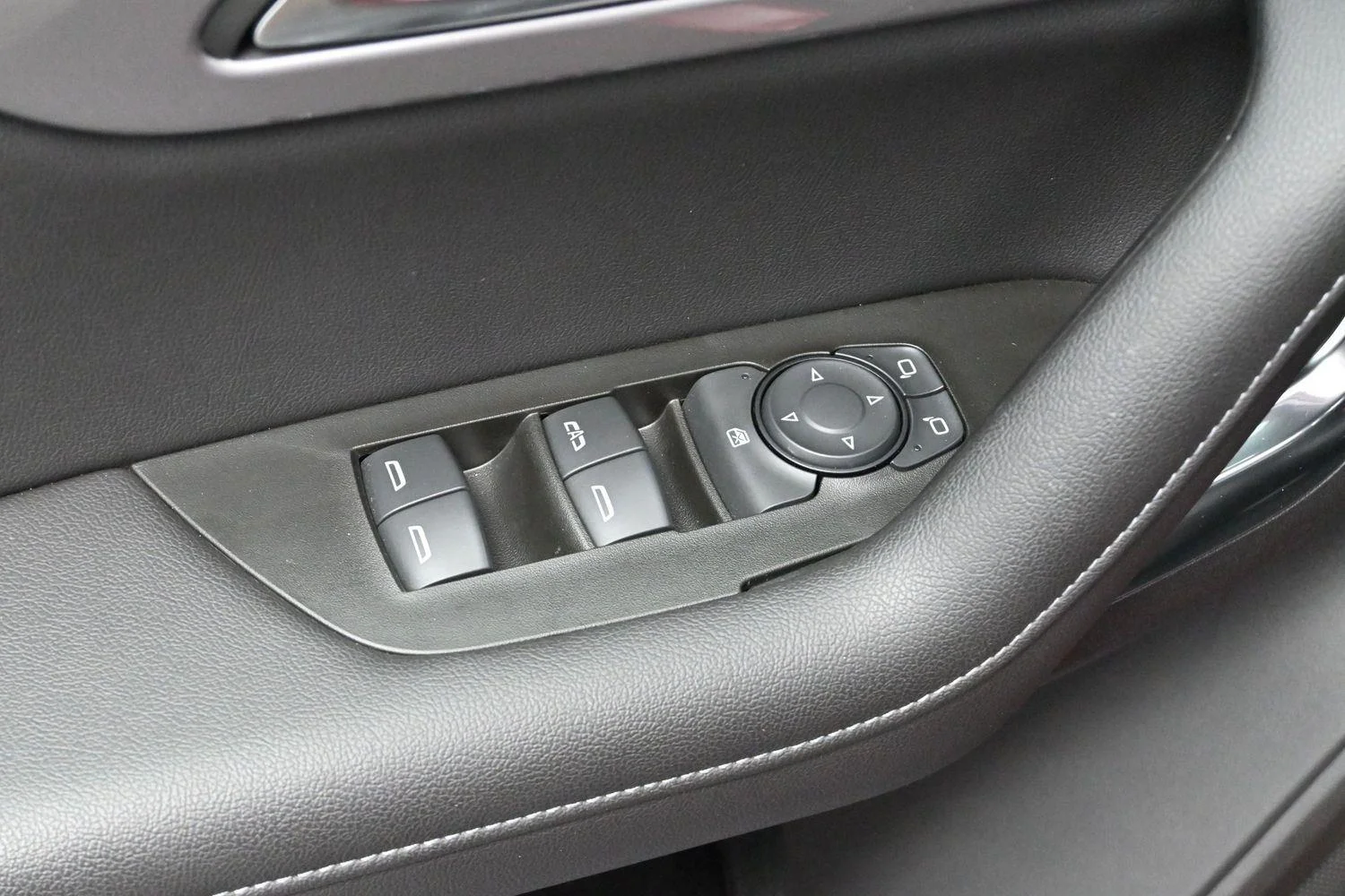 Used 2022 Cherry Red Tintcoat Chevrolet 2LT image 11
