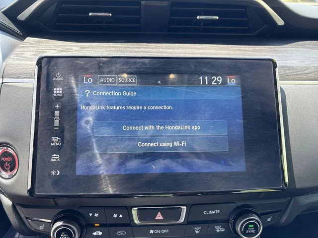 Used 2018  Honda Base image 18