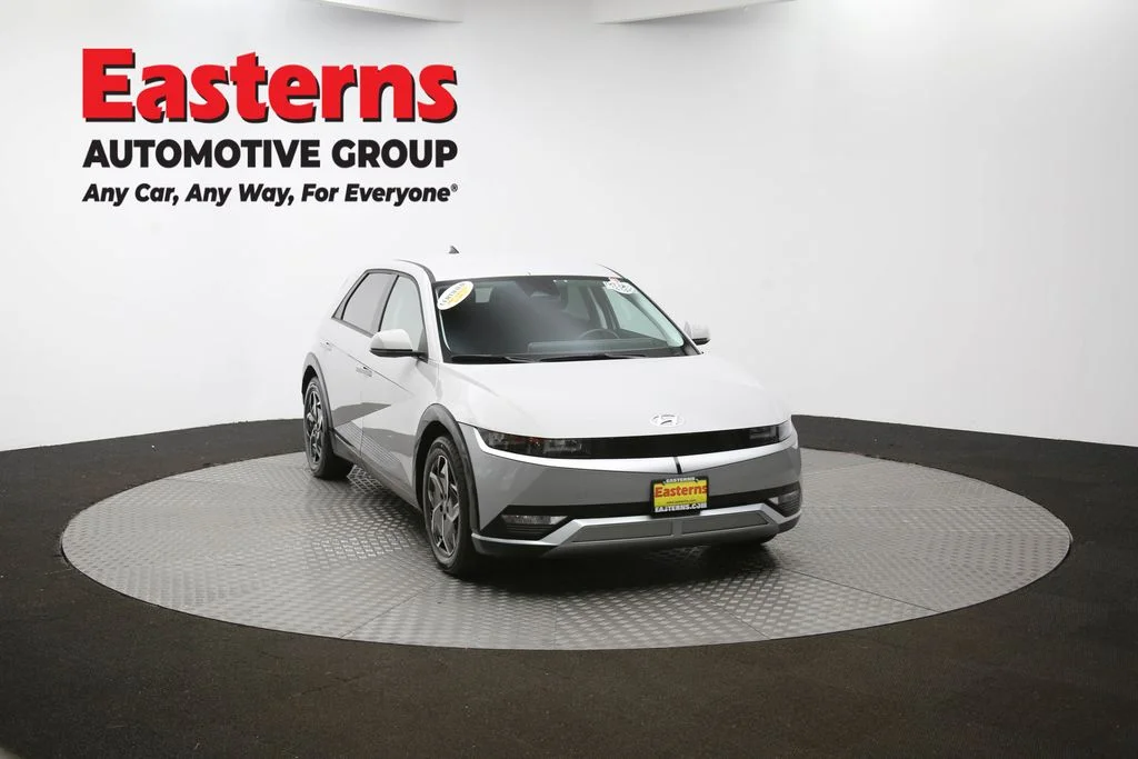 Used 2024 Gray Hyundai SEL image 47
