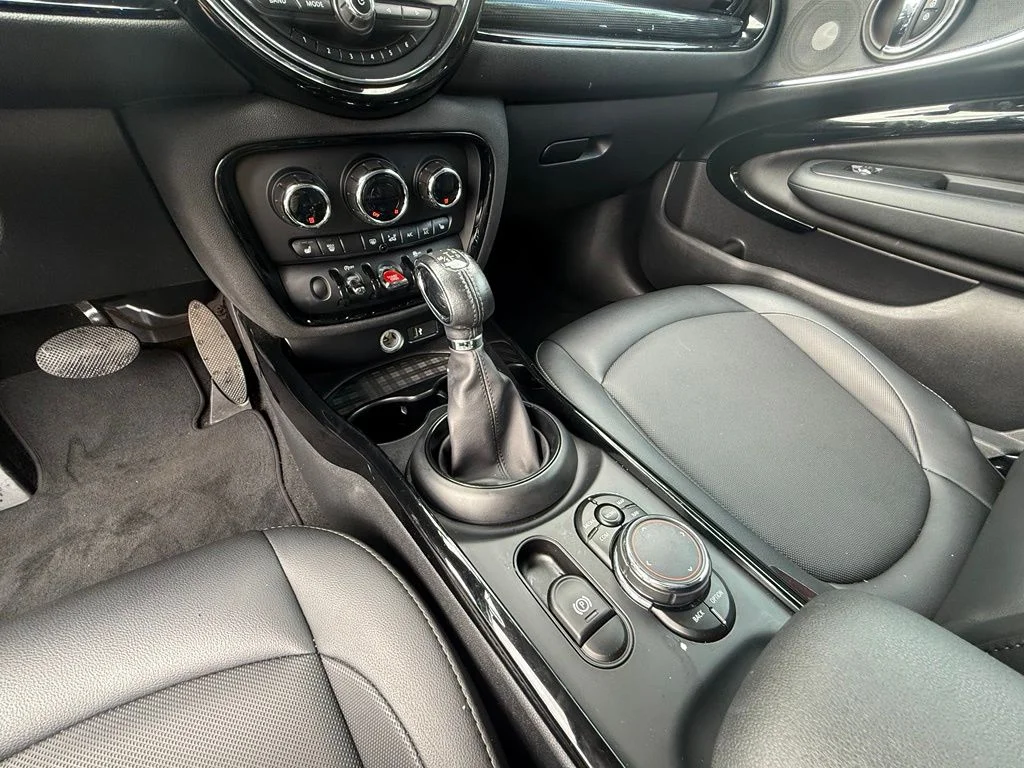 Used 2019 White Silver Metallic MINI  image 15