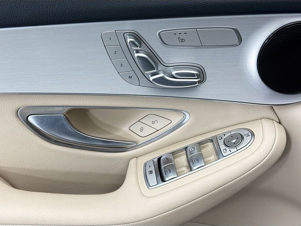 Certified Used 2022  Mercedes-Benz GLC 300 image 21