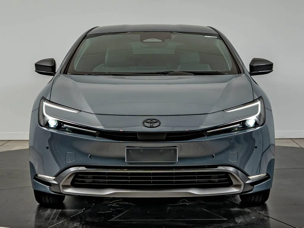 Used 2024 Guardian Gray Toyota XLE image 2
