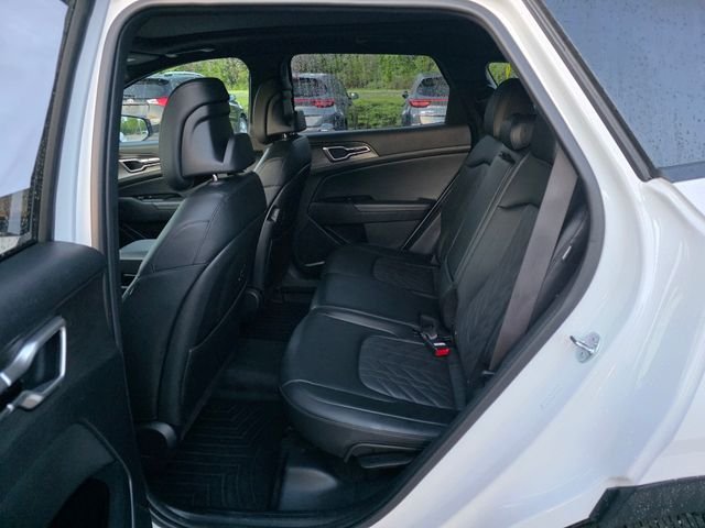 Used 2025 White Kia X-Line image 18