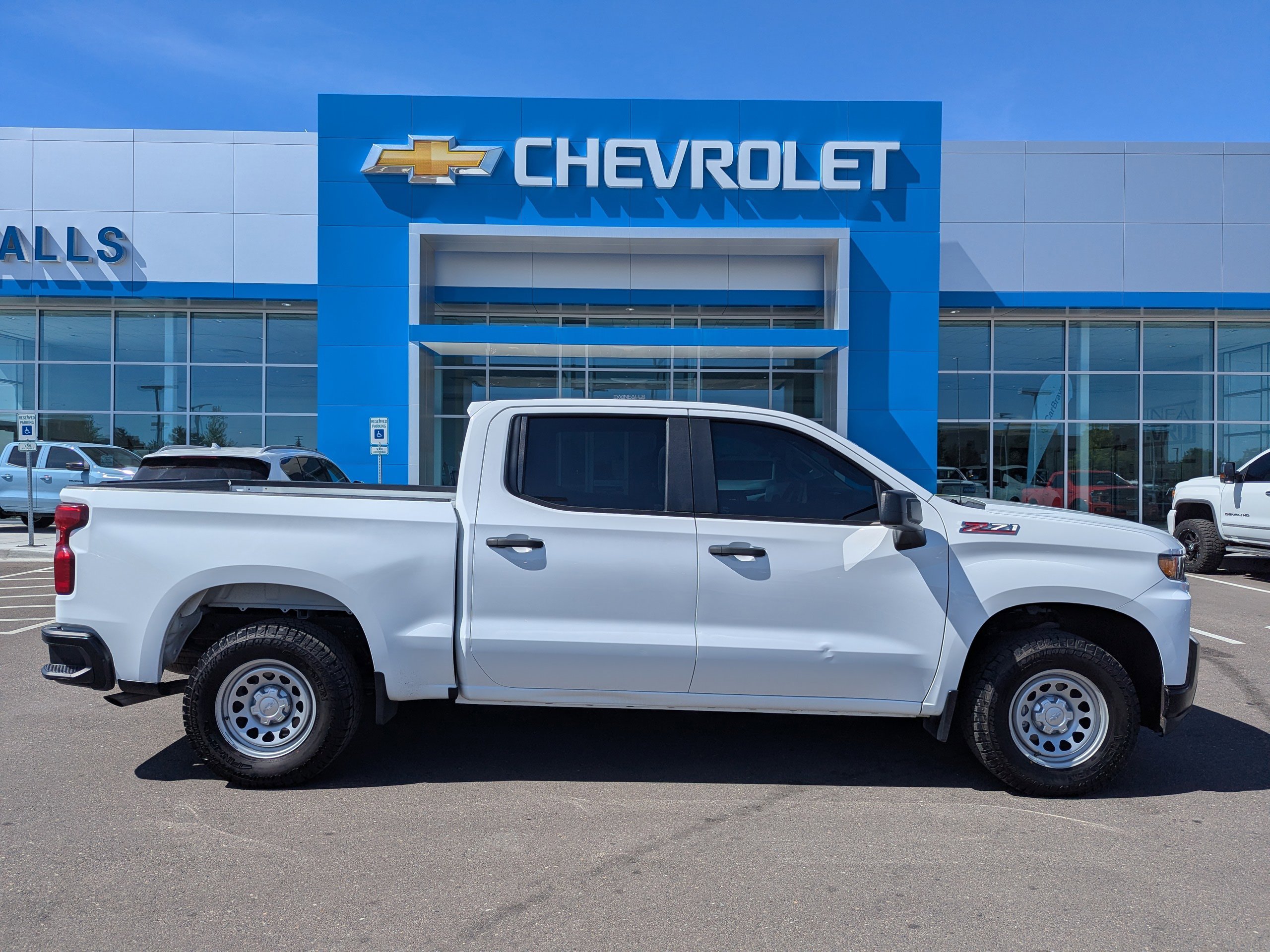 Certified Used 2020 SUMMIT WHITE Chevrolet Work Truck image 34