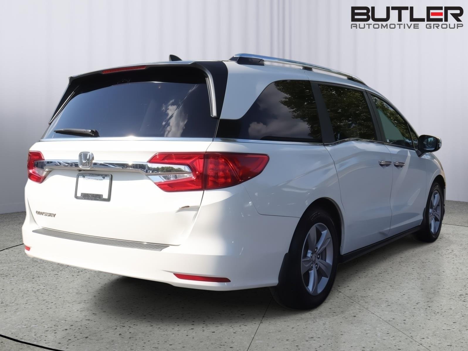 Used 2019 White Diamond Pearl Honda EX-L w/Navi w/RES image 6
