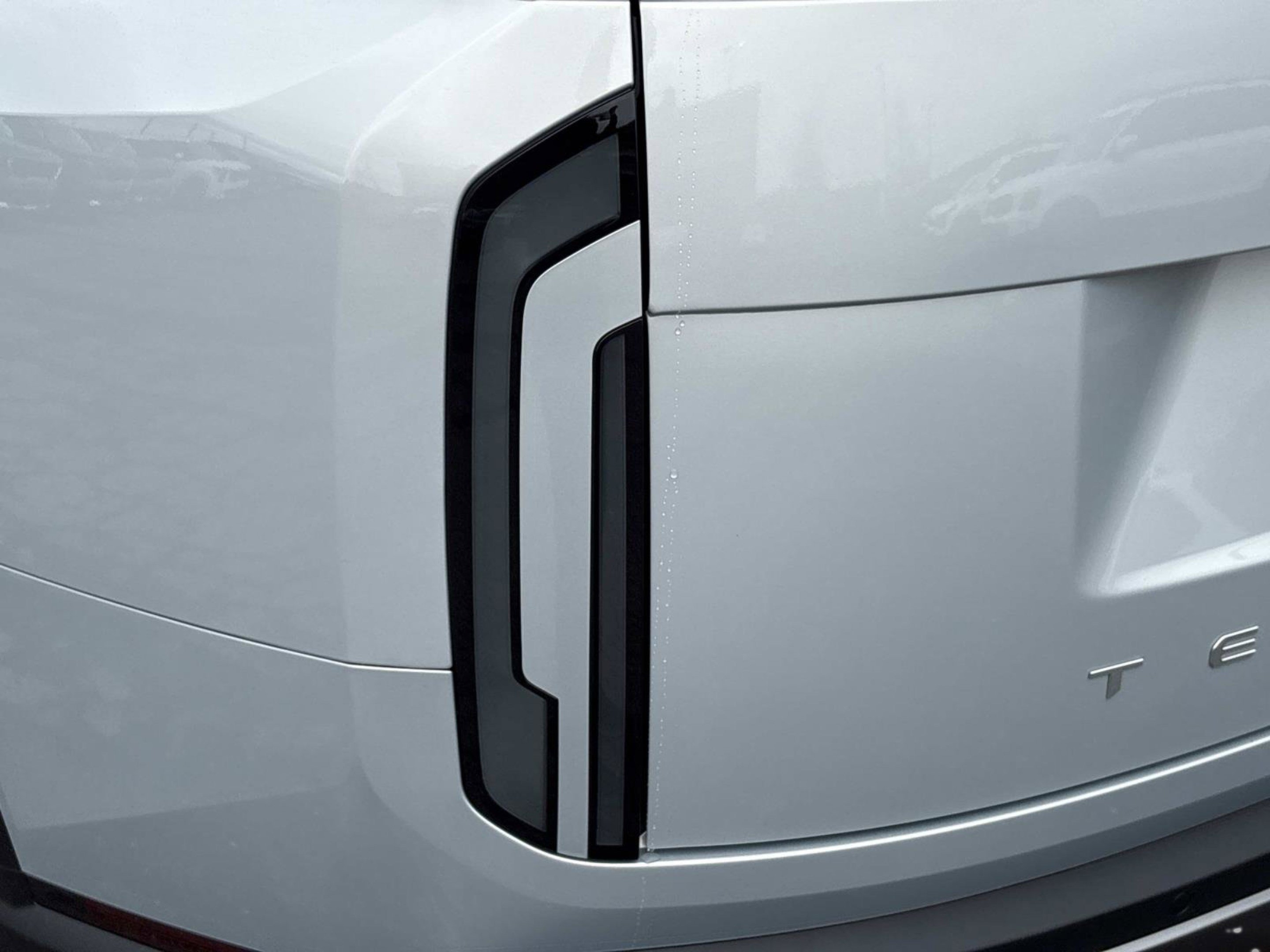 New 2027 Ivory Silver Kia S image 11