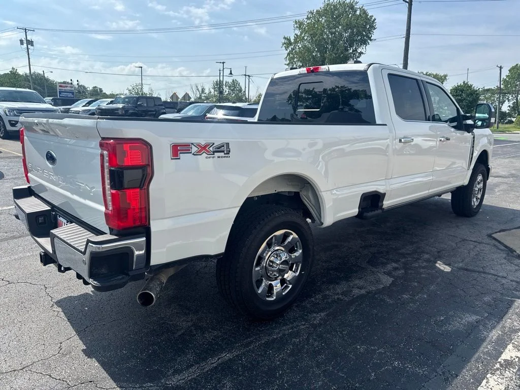 Used 2025 White Ford Lariat image 10