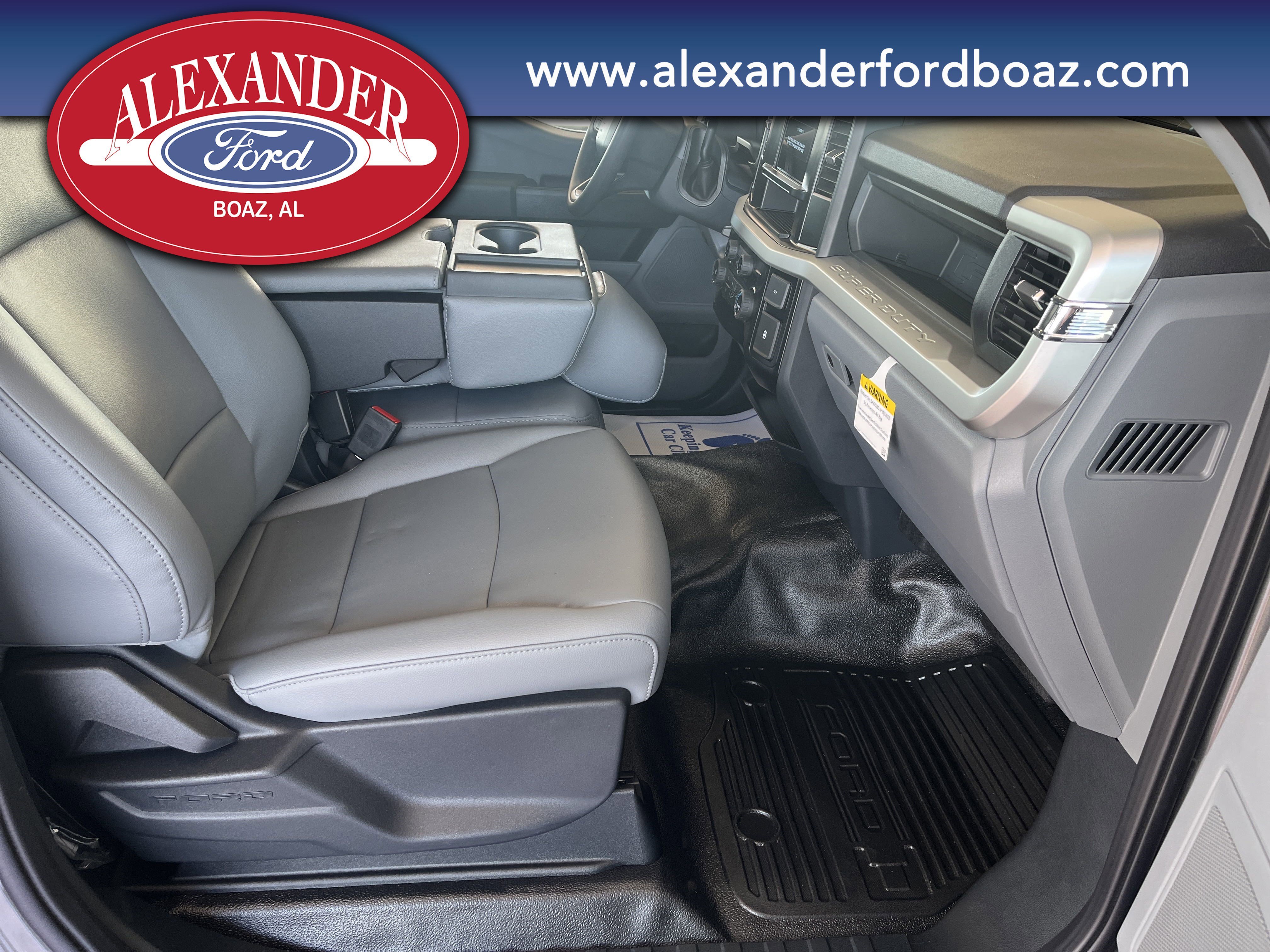 2025 Ford F-350 Super Duty Chassis Cab XL - Photo 15