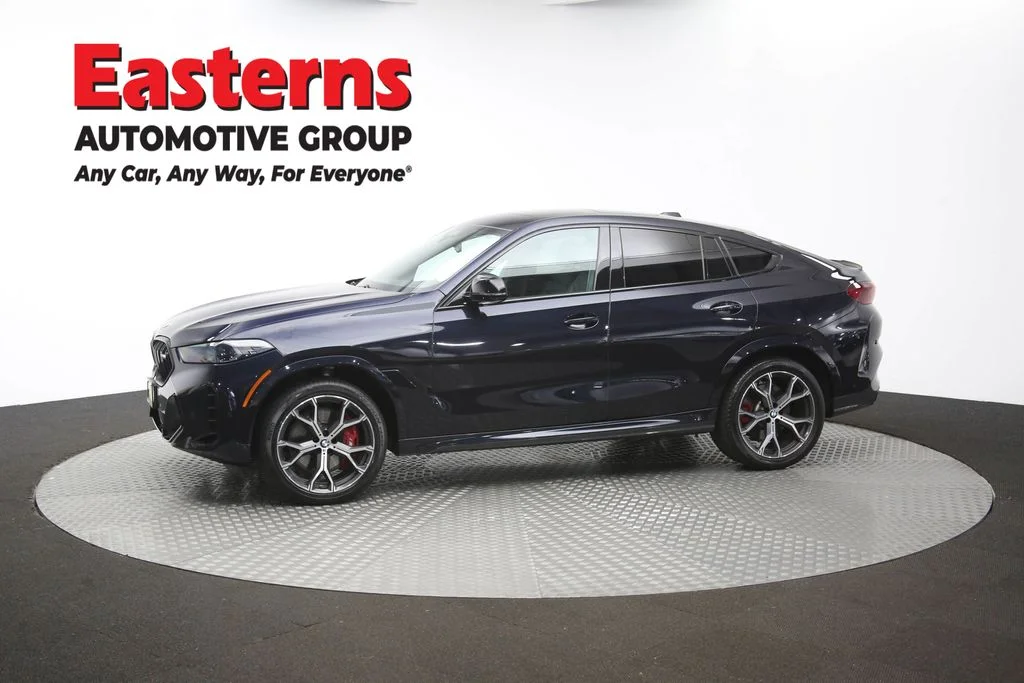 Used 2025 Black BMW M60i image 61