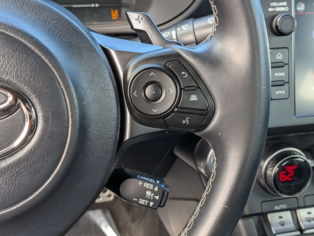 Used 2023  Toyota Premium image 17