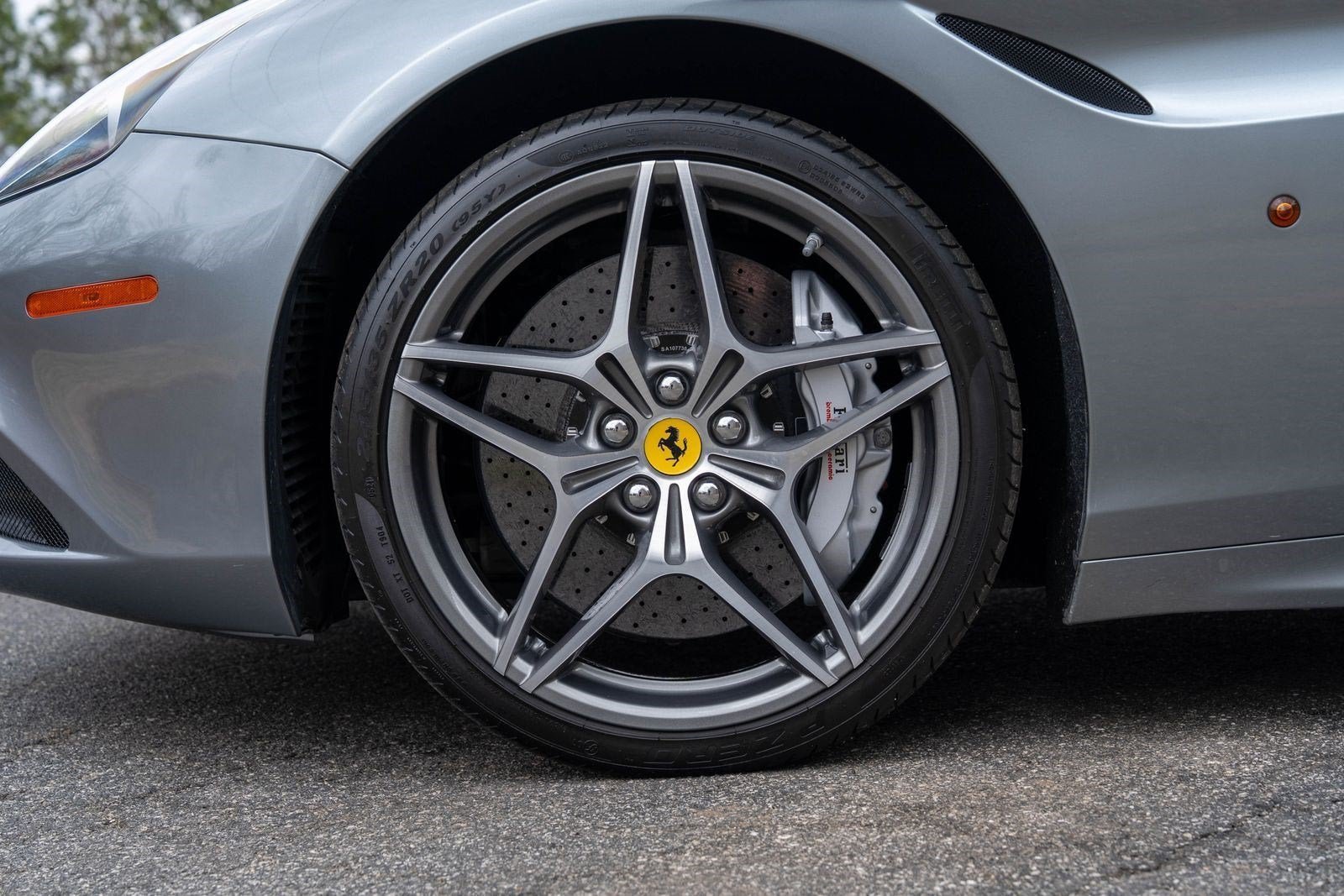 Certified Used 2017 Grigio Titanio Metall Ferrari  image 12