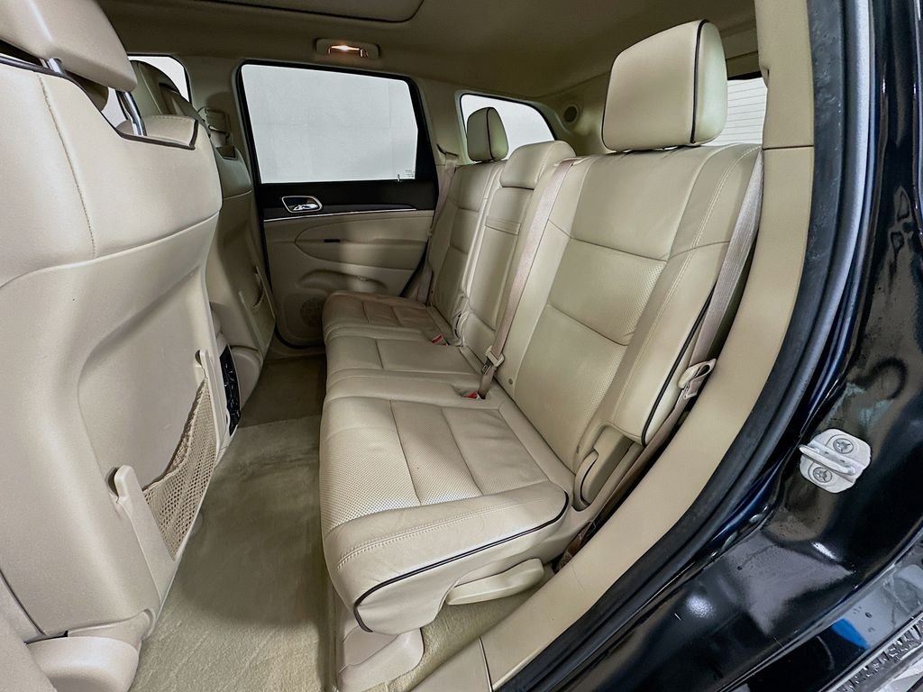 Used 2014 Brilliant Black Crystal Pearlcoat Jeep Overland image 25