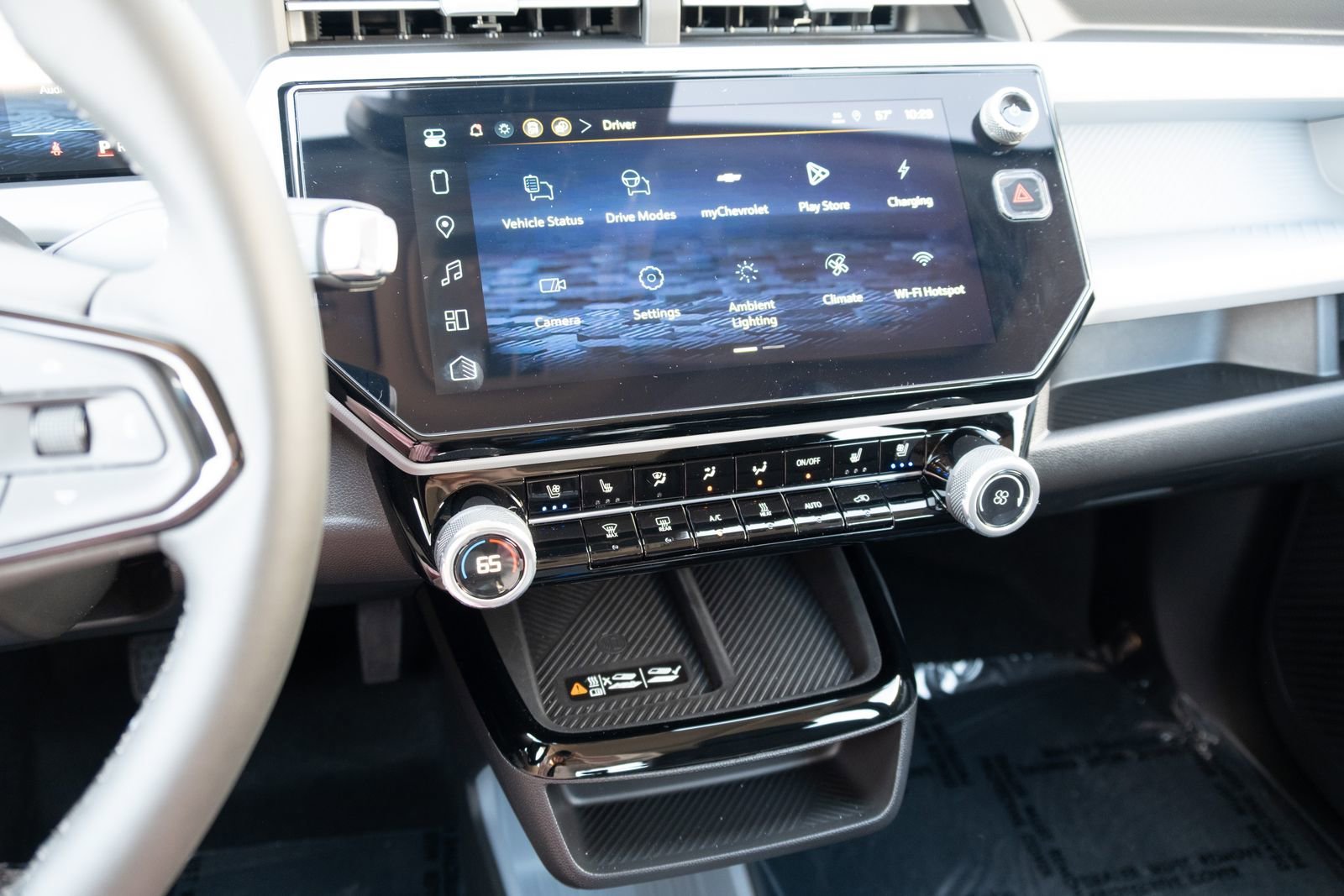 2027 Chevrolet Bolt RS - Photo 6