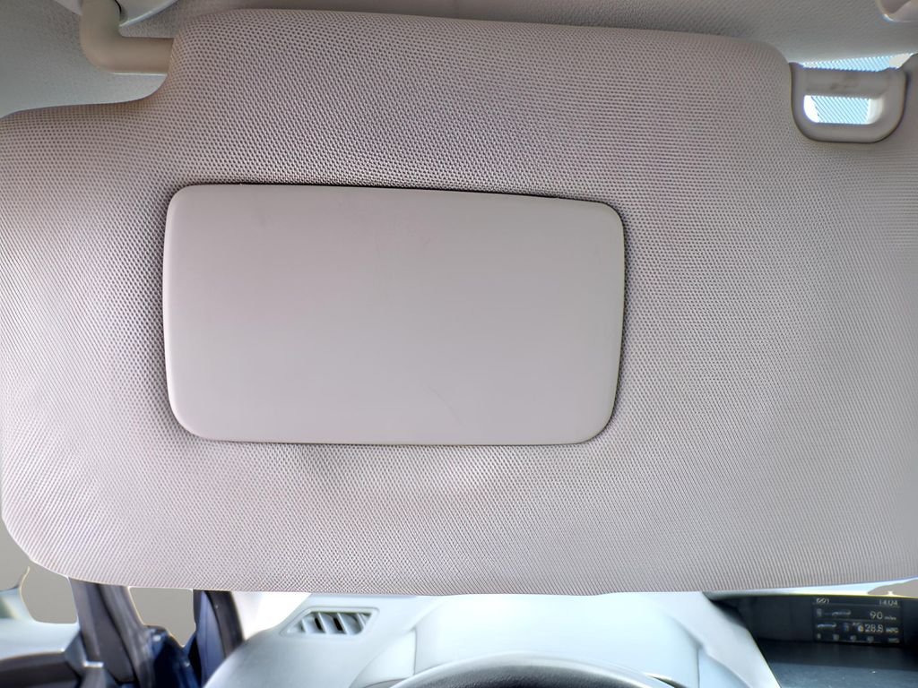 Used 2016 Quartz Blue Pearl Subaru 2.5i image 28