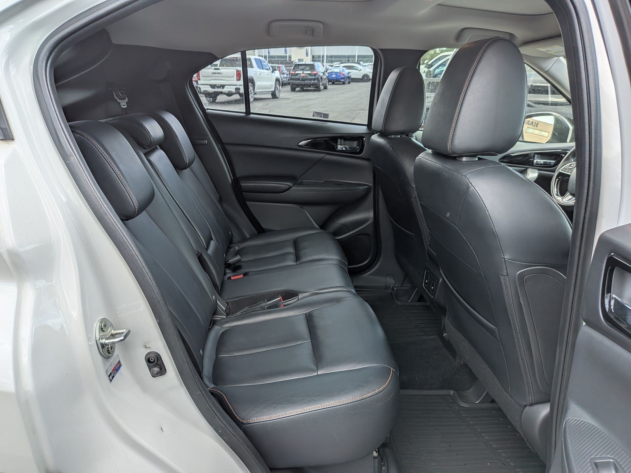 Used 2019 White Mitsubishi SE image 30