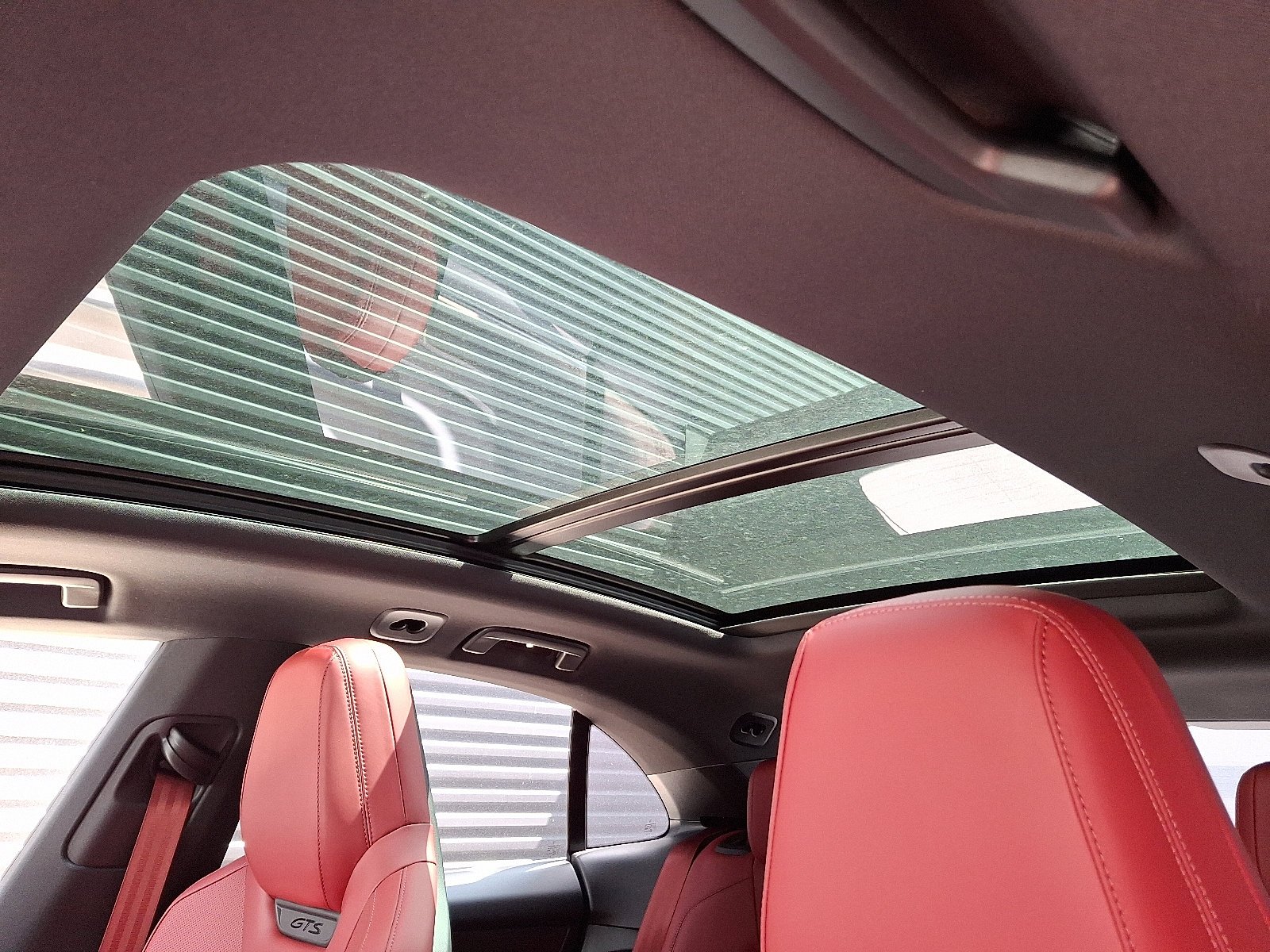 2026 Porsche Macan GTS - Photo 17