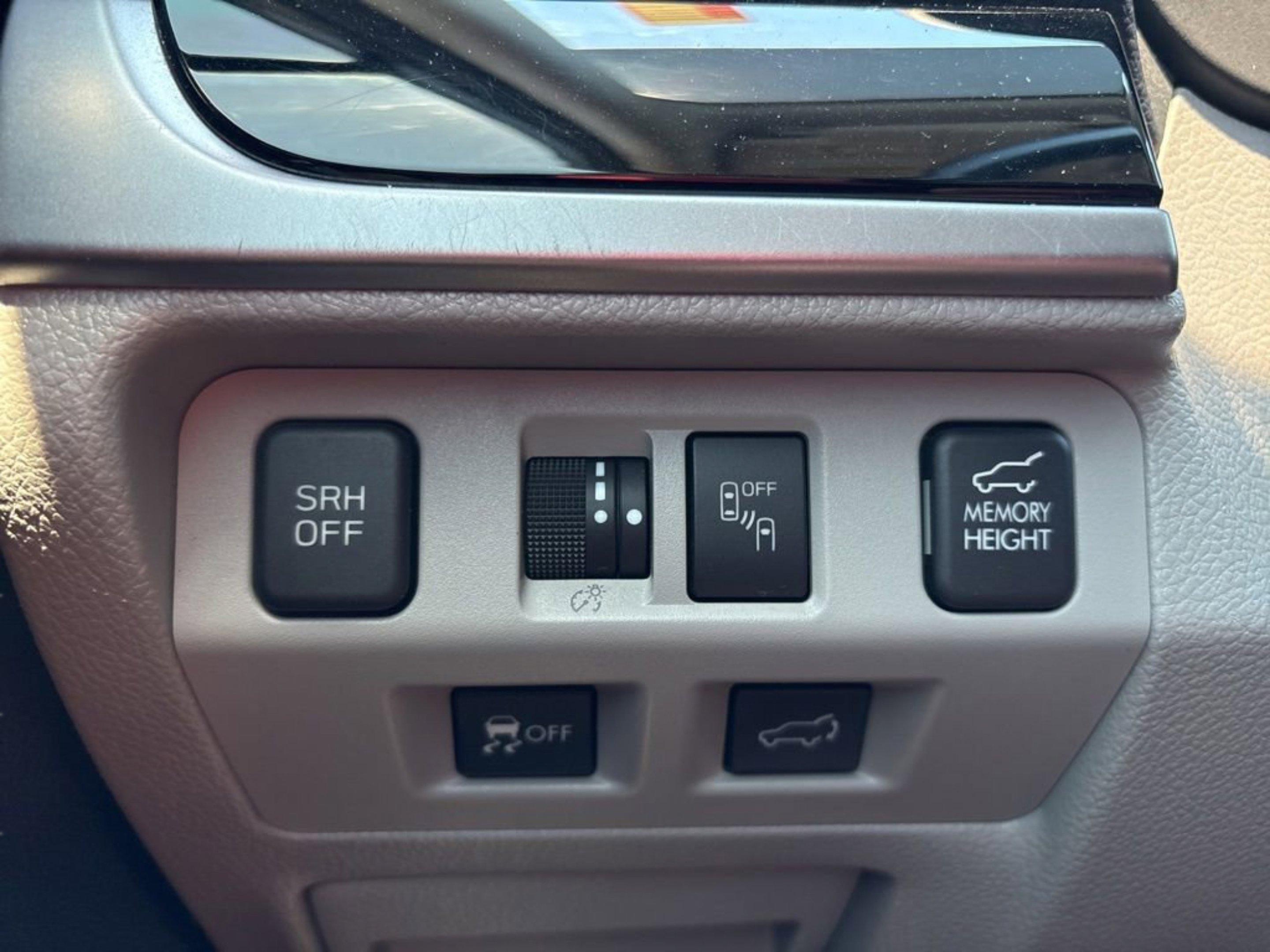 Used 2017 Dark Gray Metallic Subaru Limited image 16