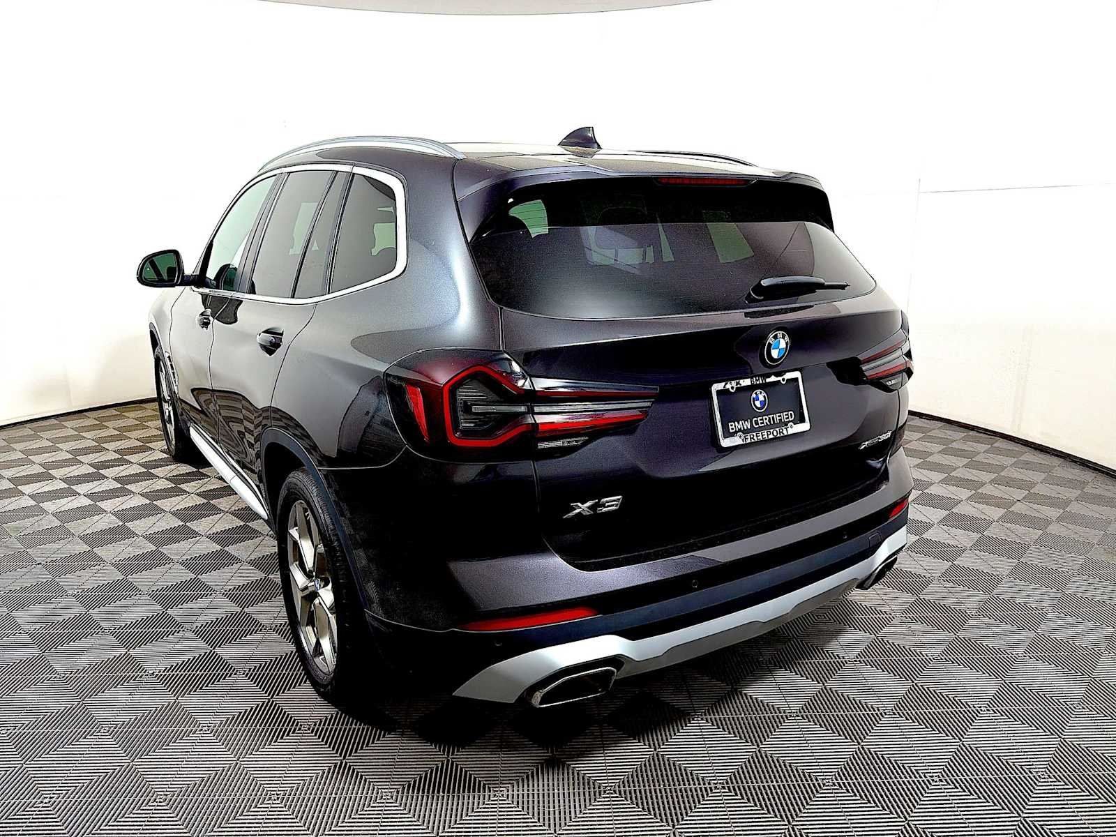Certified Used 2024 Dark Graphite Metallic BMW xDrive30i image 5