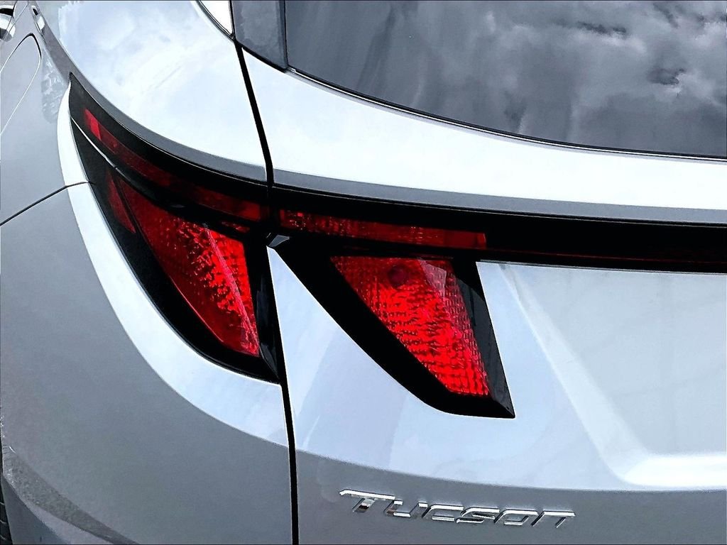 Used 2024 Shimmering Silver Hyundai SEL image 30