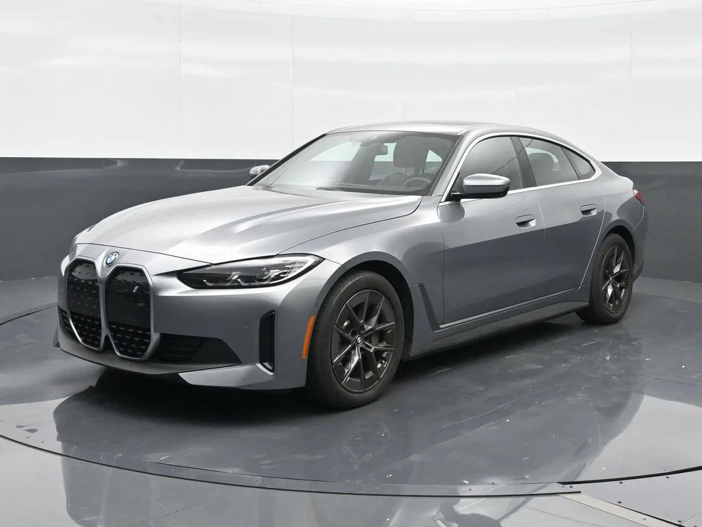 2024 BMW i4 eDrive40's photo