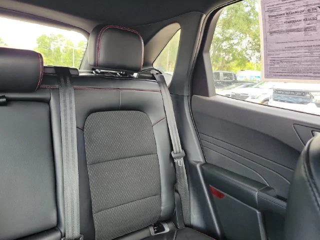 2024 Ford Escape ST-Line - Photo 13