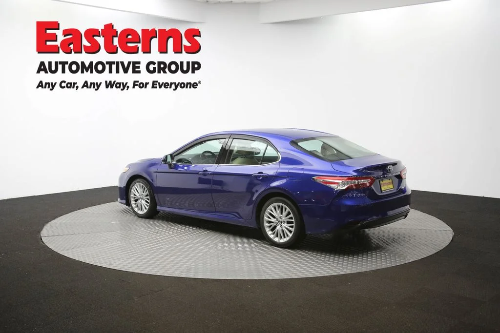 Used 2018 Blue Toyota XLE image 60