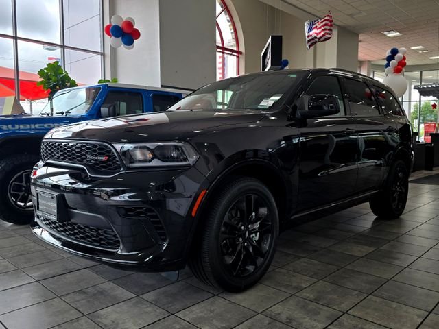 New 2026 Diamond Black Clear-Coat Exterior Paint Dodge GT image 3