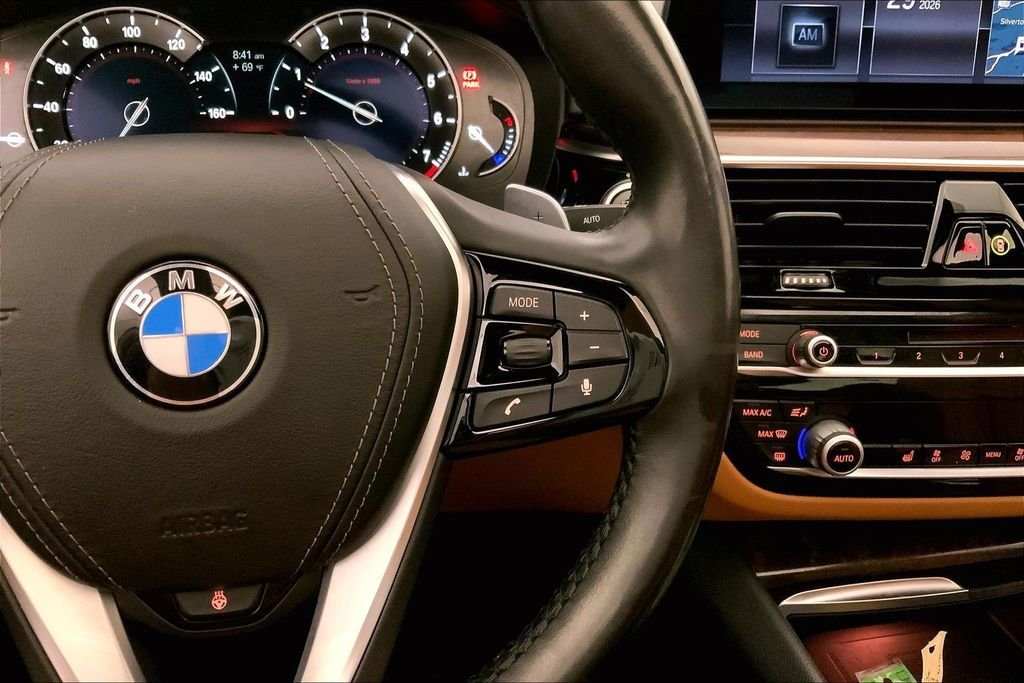 Used 2019 Mediterranean Blue Metallic BMW  image 19