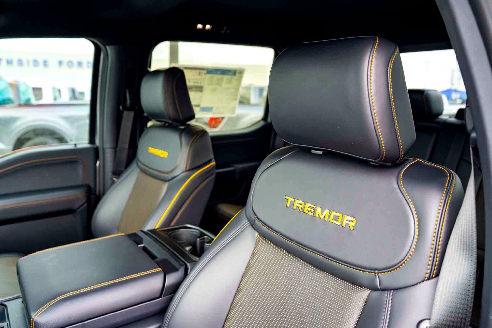 New 2025 Iconic Silver Metallic Ford Tremor image 9