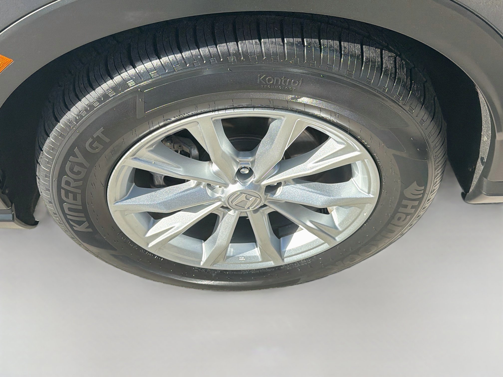 Certified Used 2024 sparkle silver metallic Honda EX-L image 36
