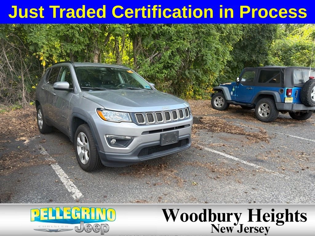 Certified Used 2018 Silver Jeep Latitude image 1
