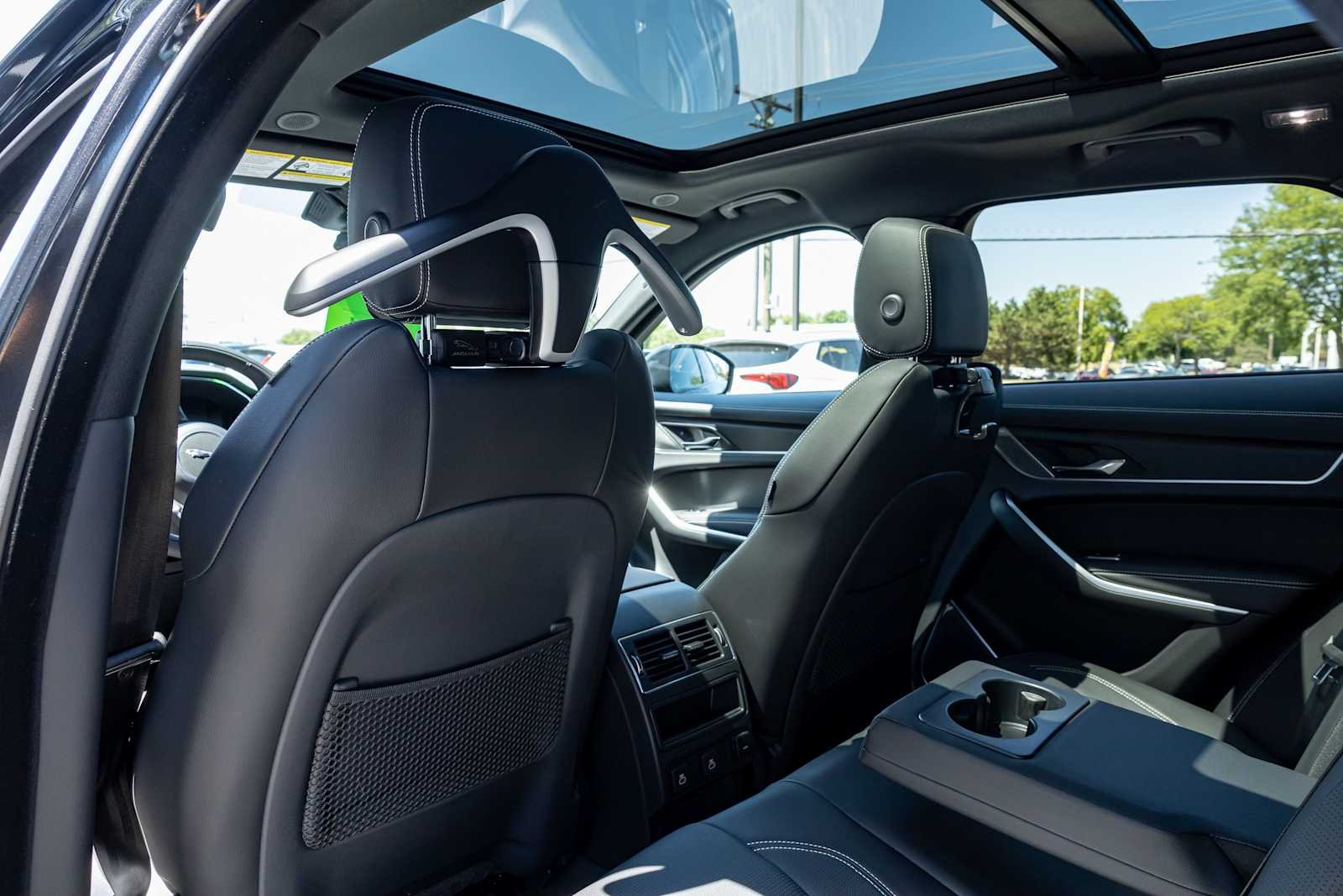 2026 Jaguar F-Pace R-Dynamic S - Photo 29