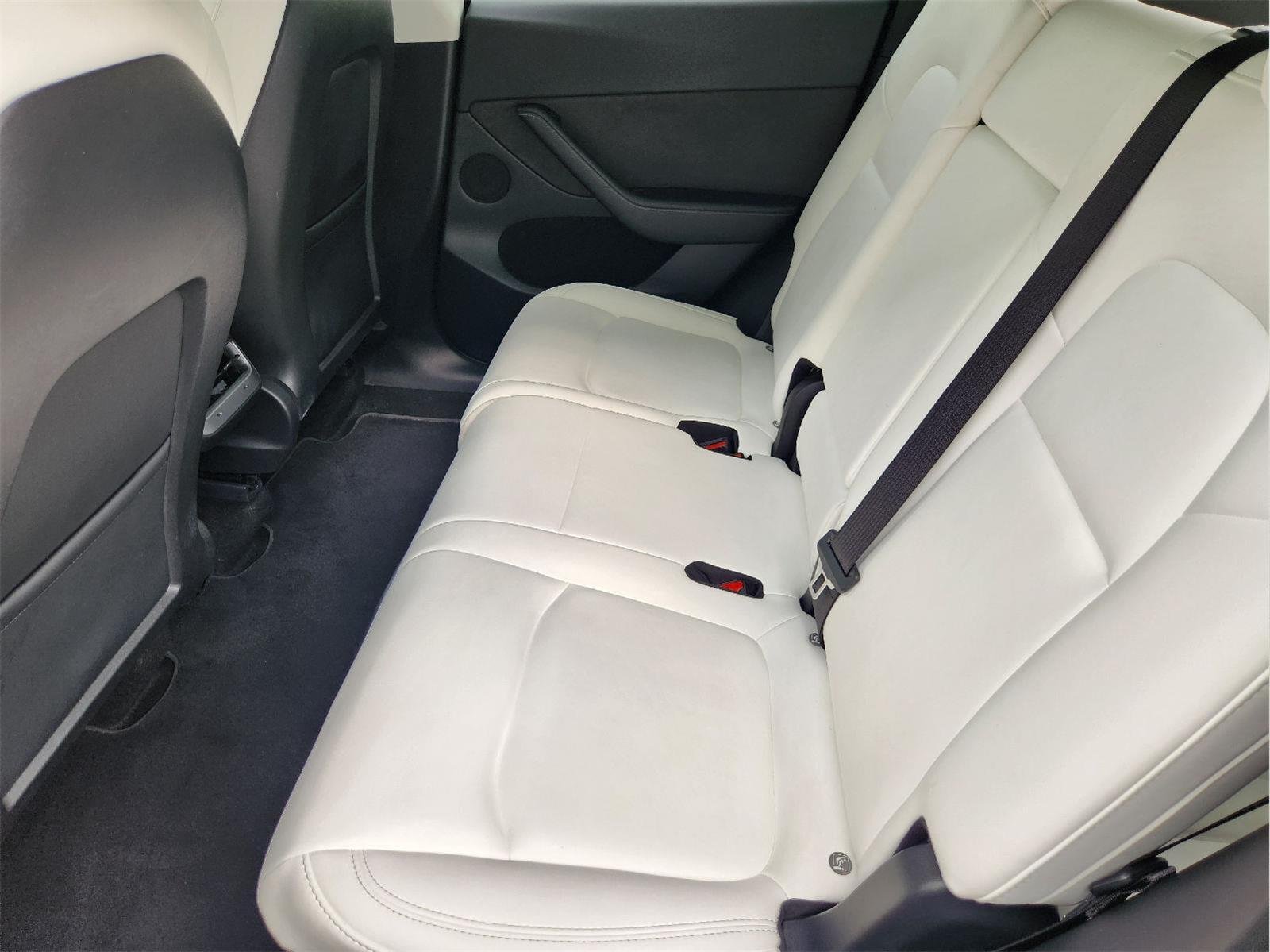 2023 Tesla Model Y photo 30 of 33