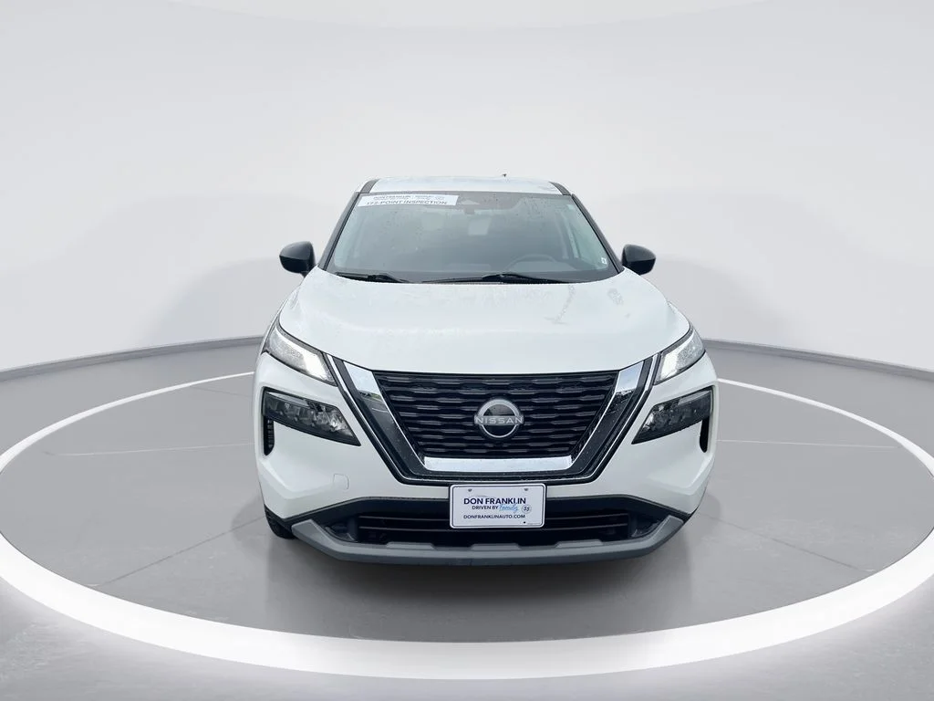 Used 2023 White Nissan S image 3
