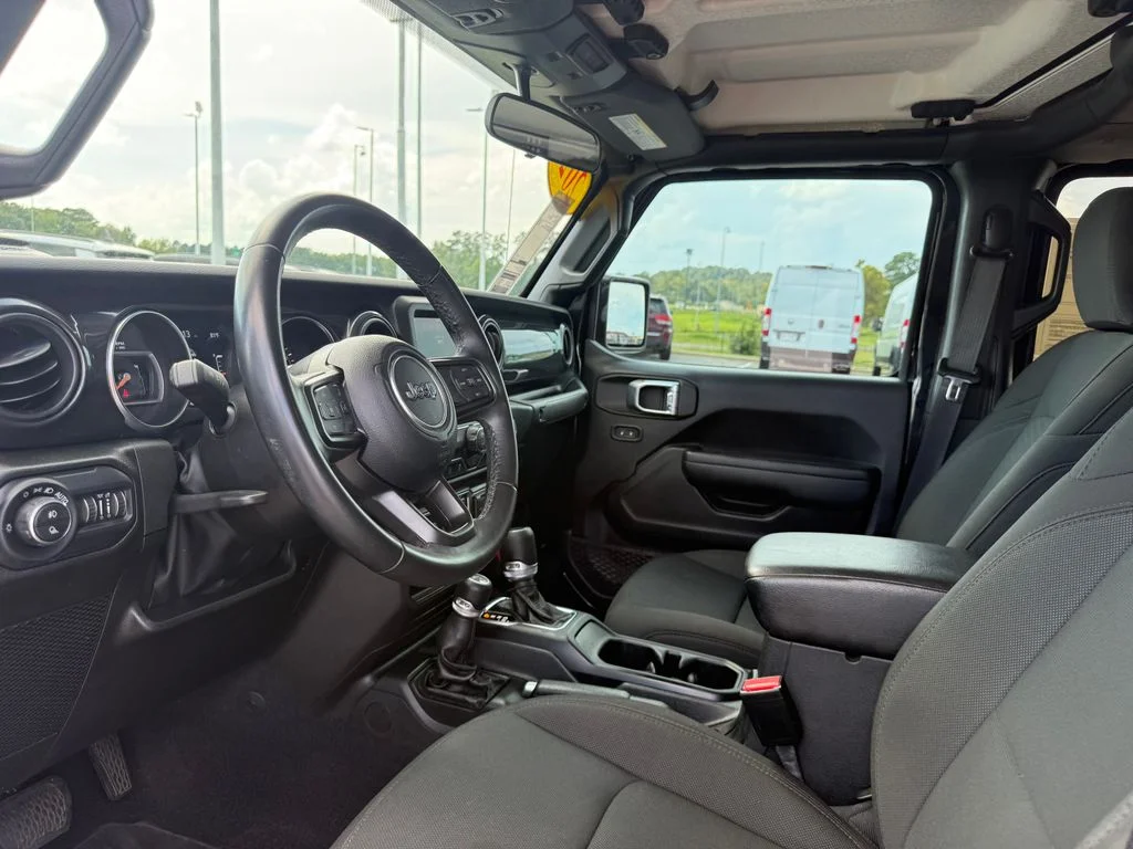 Used 2022 Black Jeep Sport image 4