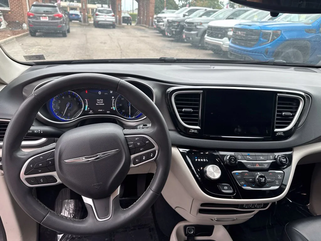 Used 2023 Blue Chrysler Touring L image 18